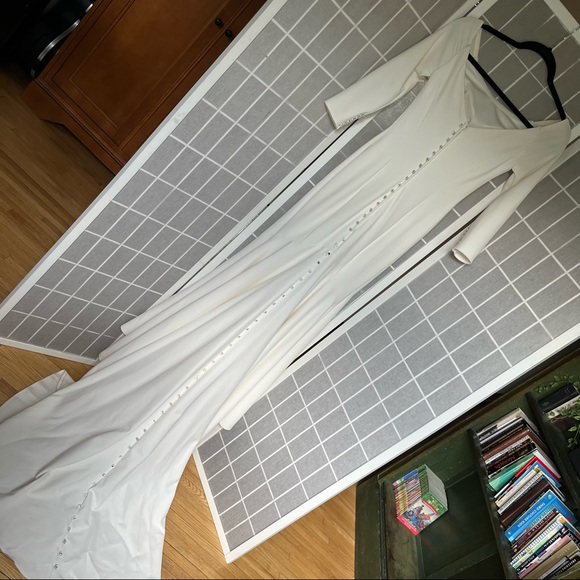 Allure Bridal sleeved crepe gown - Picture 5 of 15